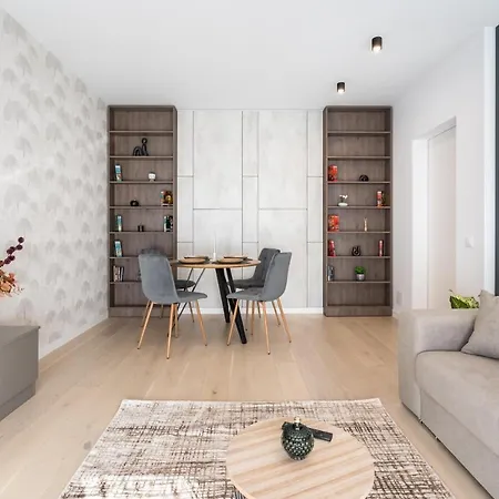 Sunset Cozy Pipera Business Center Бухарест