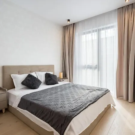 Sunset Cozy Pipera Business Center Apartment